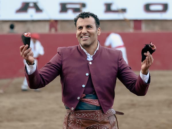 Toreando al c�rdeno