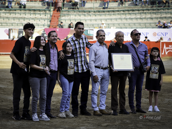 Homenaje a distinguidos taurinos