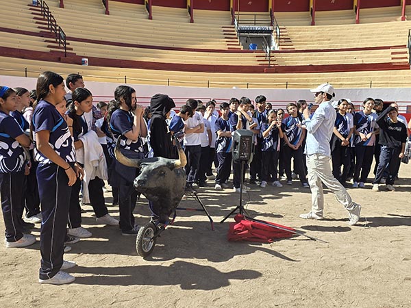 Isaac en la clase pr�ctica