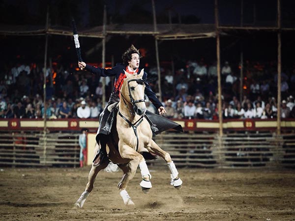 Encelando con la jaca