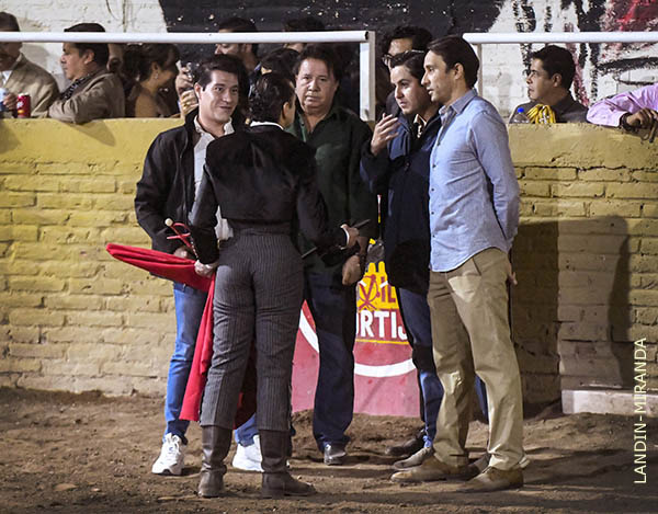 Brindis a los amigos matadores