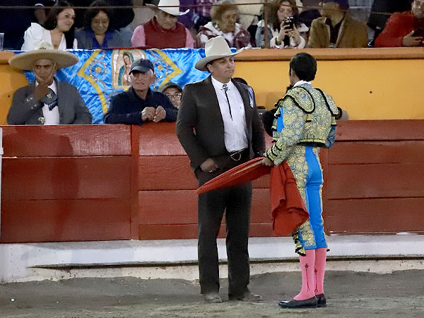 Brindis de amistad a su apoderado