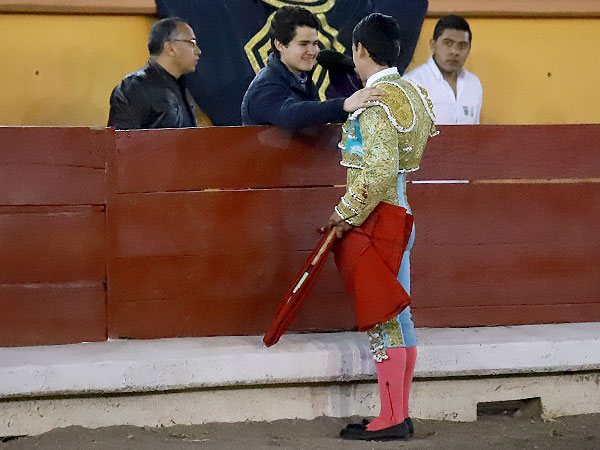 Al apoderado Manuel Contreras