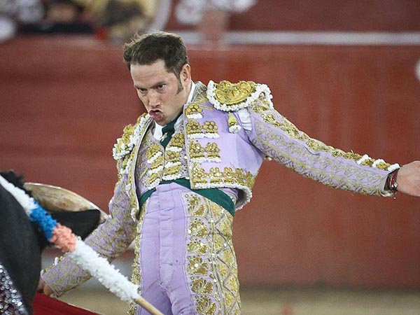 En la cara del ejemplar