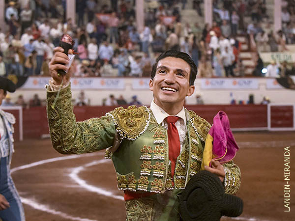 Premio a su faena de entrega