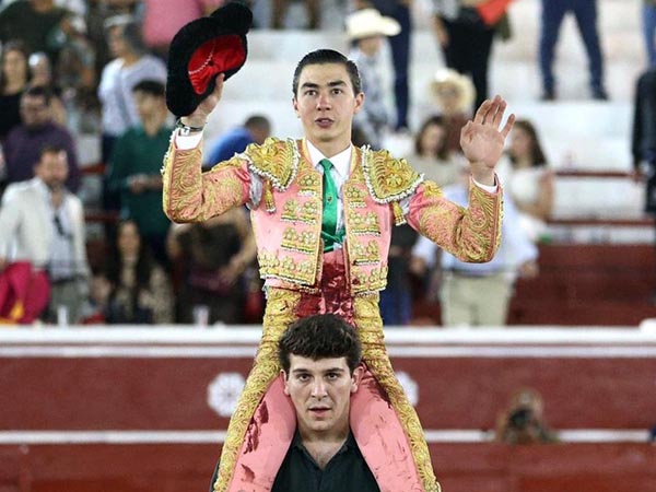 Bruno Aloi triunfa y convence en Jalos