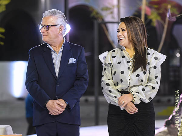 Paqu�n Gonz�lez y Tere Jim�nez