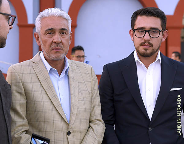 V�ctor D'Paul con su hijo V�ctor