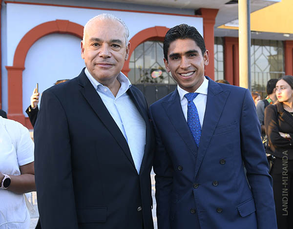 Bernardo Manr�quez y H�ctor Guti�rrez