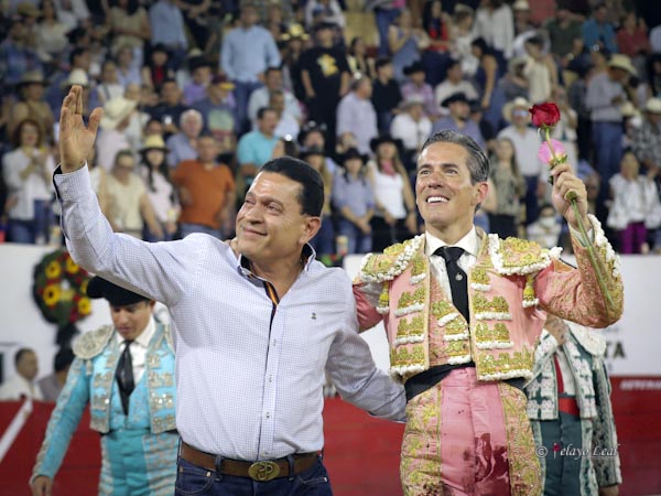 Juan Pablo Corona y Diego en la vuelta