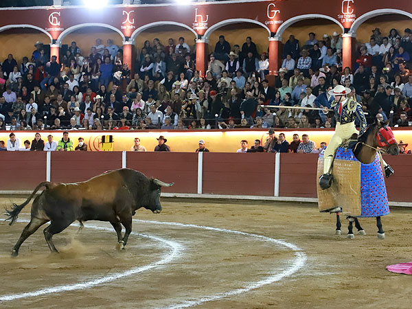 Bravura de Jos� Mar�a Arturo Huerta