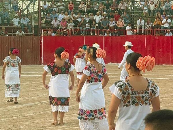 Tradicionales trnos de las mujeres