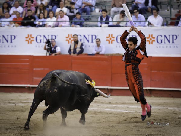 Espectaculares pares de banderillas