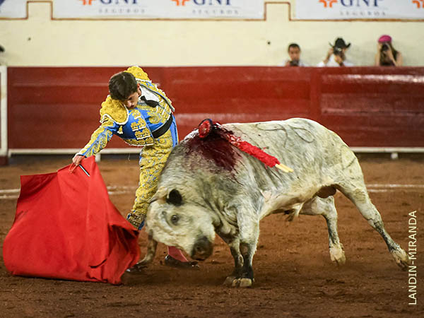 Recorrido, acompa�ando con la cintura