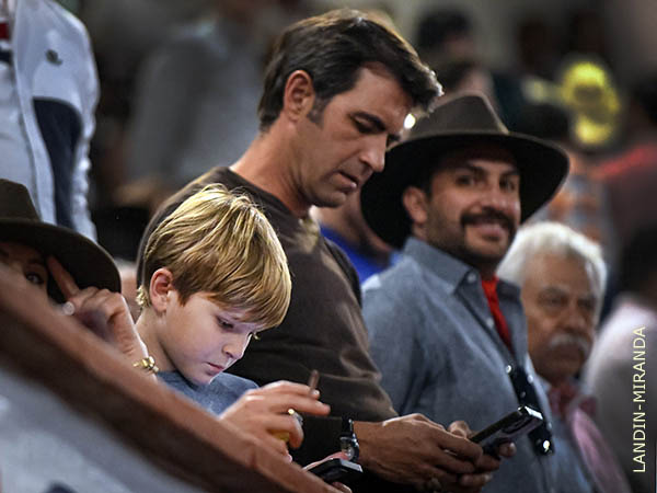 Si, a los ni�os en los toros...