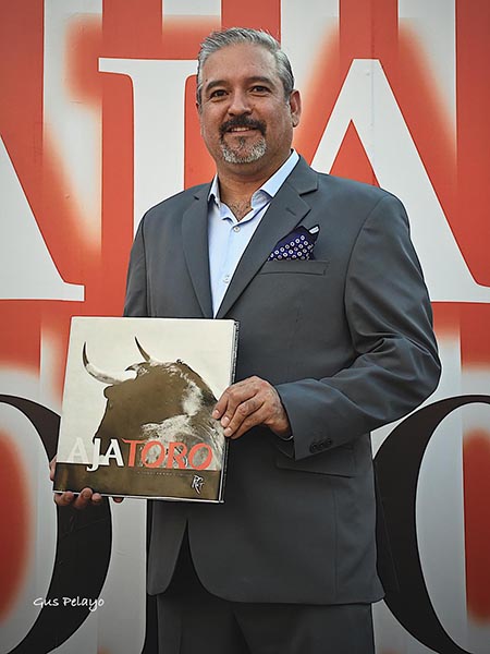 Roberto Gonz�lez, artista de la lente