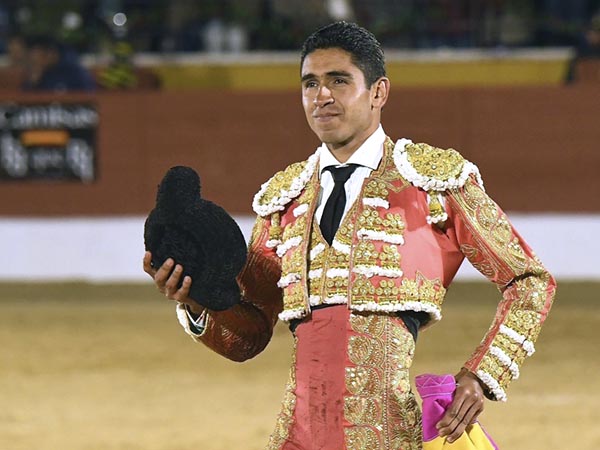 Clamorosa vuelta al ruedo