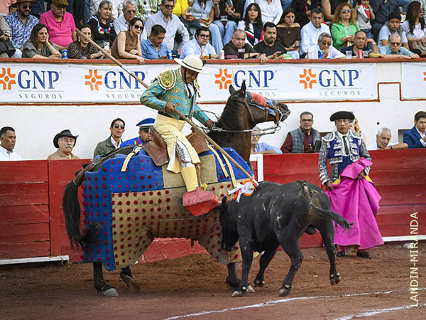 David V�zquez, lleg� desde Guadalajara