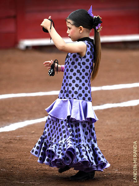 Linda manolita en el aperitivo flamenco