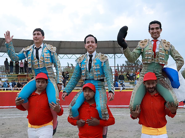 Viven triple triunfo en Ahuatepec