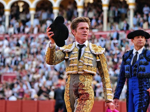 La primera vuelta al ruedo