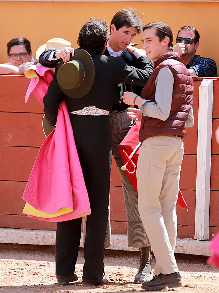 A H�ctor Gabriel y Polo Carvajal