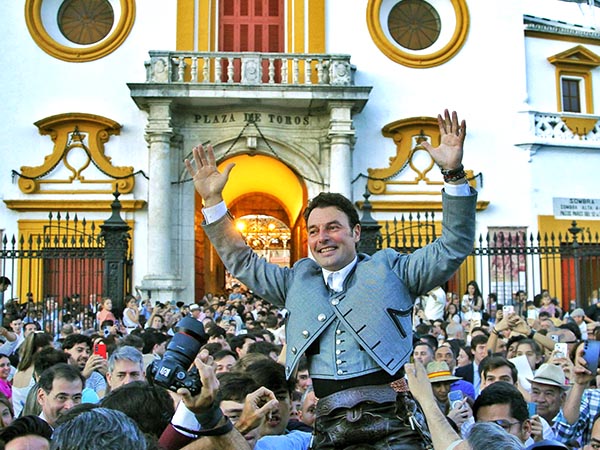 COnsigui� tres orejas en Sevilla