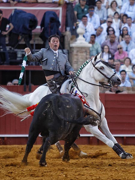 Quiebro por el izquierdo