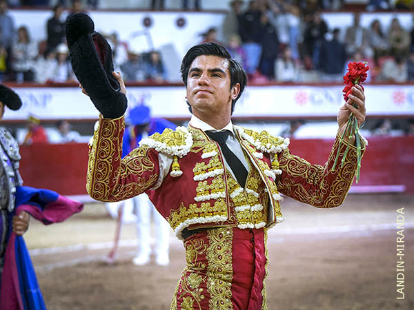 Colombo inaugura el casillero acalitano