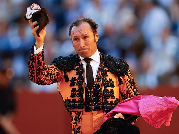 Los trofeos con la cuadrilla