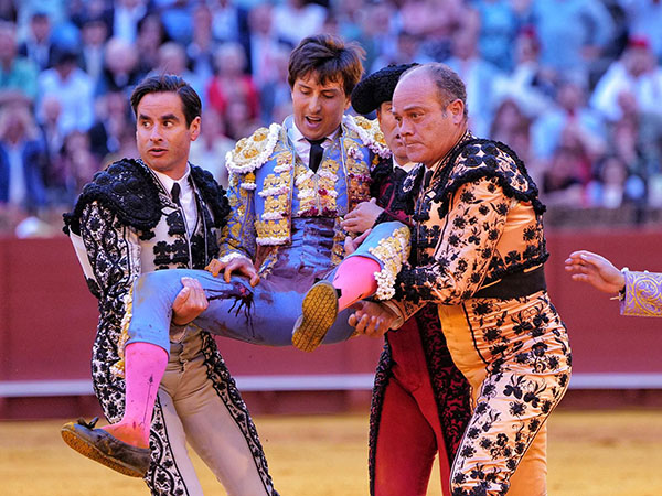 Hemorragia en la pierna derecha