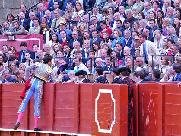 Brindis de admiraci�n a El Juli