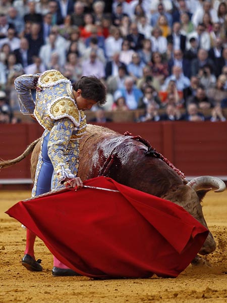 Acompa�ando con la cintura