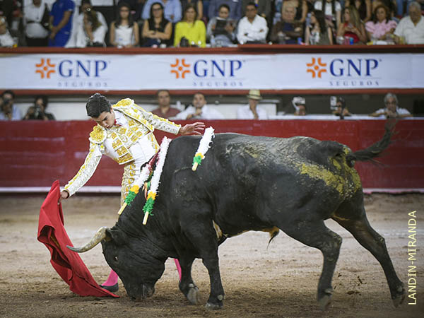 Hondo y serio, como para Guadalajara