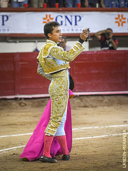 Leo cort� el �nico trofeo de la tarde