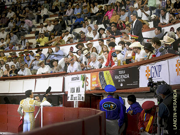 El brindis para Fernando Ochoa