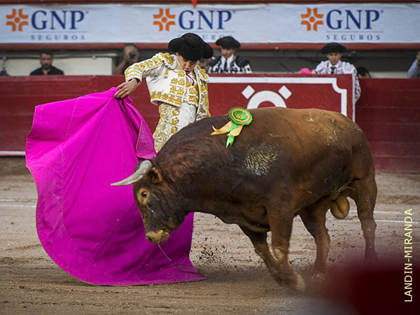 Marco P�rez con su primero