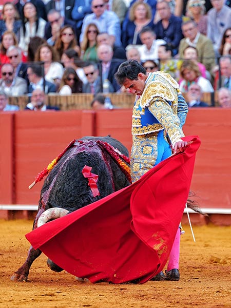 Detr�s de la cadera