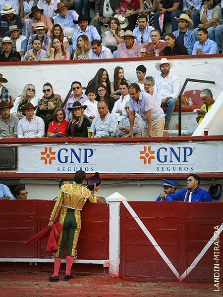 El brindis para Armando Medina