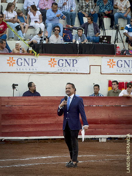 Guillermo Leal en las presentaciones