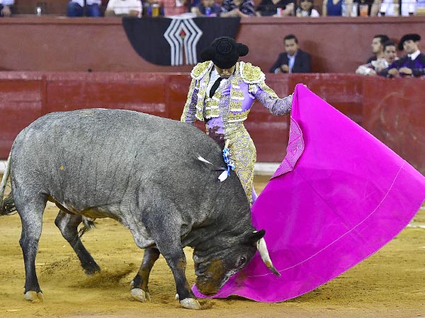Capote a una mano