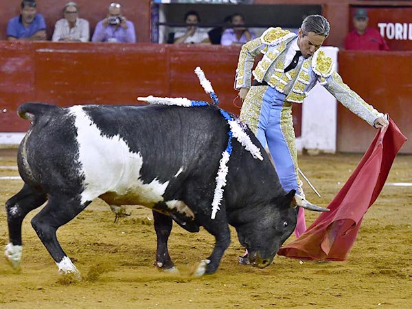 Por el pit�n izquierdo