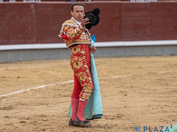 Saludos en el tercio