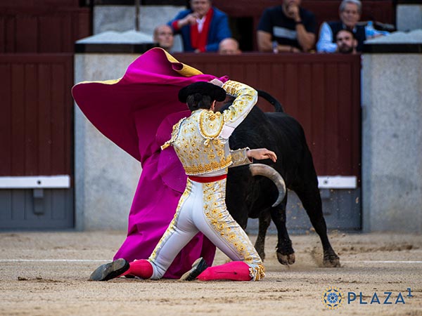Vibrante inicio de su actuaci�n