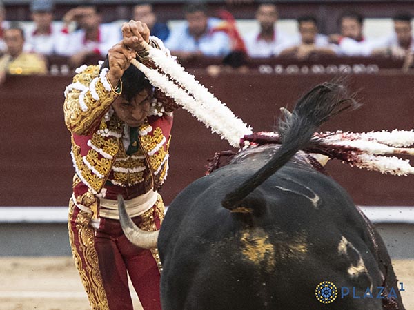 Matador de tres tercios
