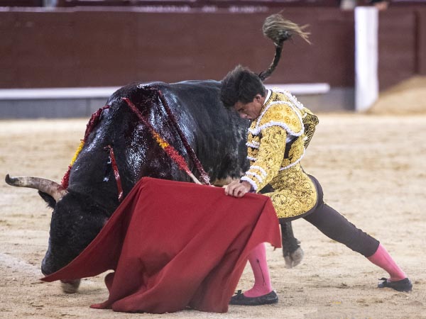 El sexto se dej� hacer