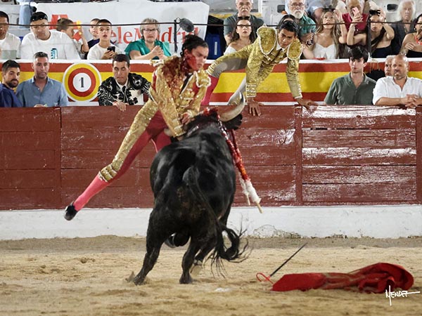 Le apunt� el pit�n