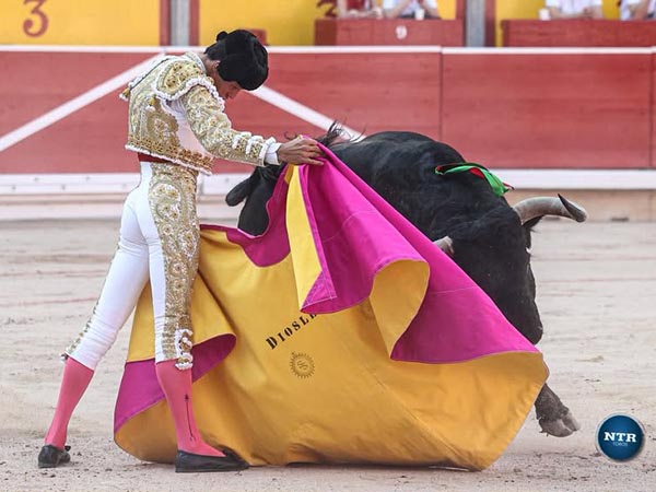 El capote de Diosleguarde
