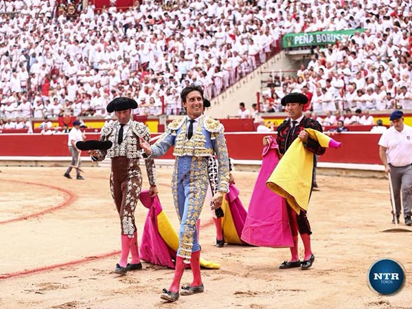 Pase� dos trofeos