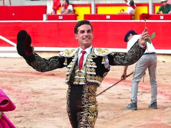 Oreja p&iacute;rrica de Fernando Adri&aacute;n en Pamplo